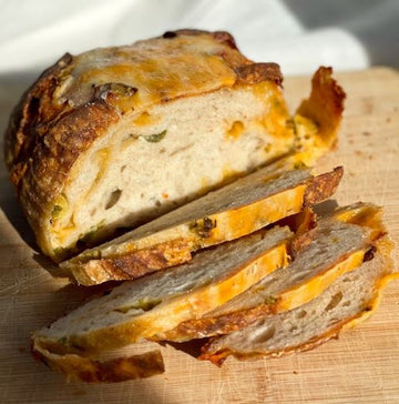 Cheddar Jalapeño Sourdough Bread